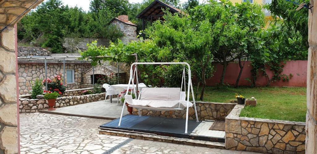 Apartments Roses Dobrinj Εξωτερικό φωτογραφία