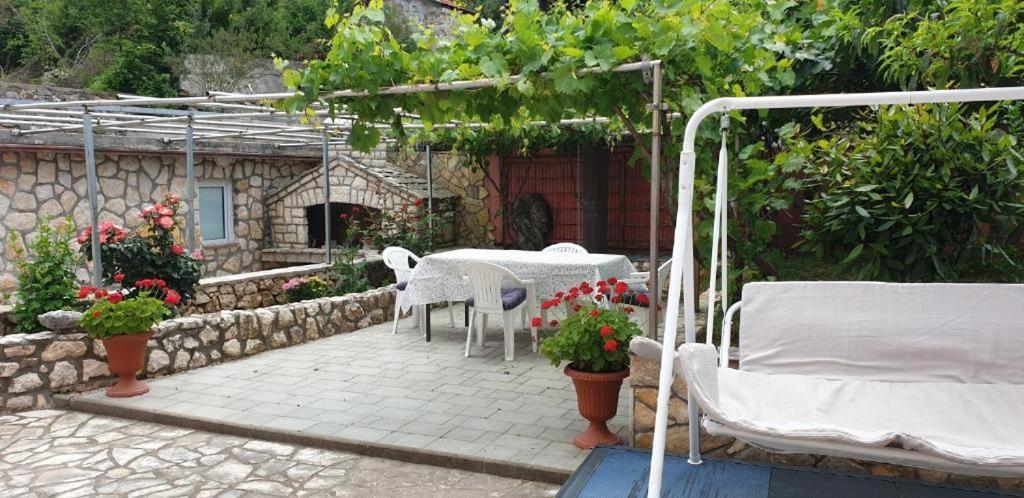 Apartments Roses Dobrinj Εξωτερικό φωτογραφία