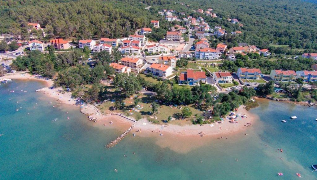 Apartments Roses Dobrinj Εξωτερικό φωτογραφία
