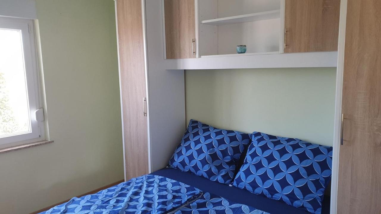 Apartments Roses Dobrinj Εξωτερικό φωτογραφία