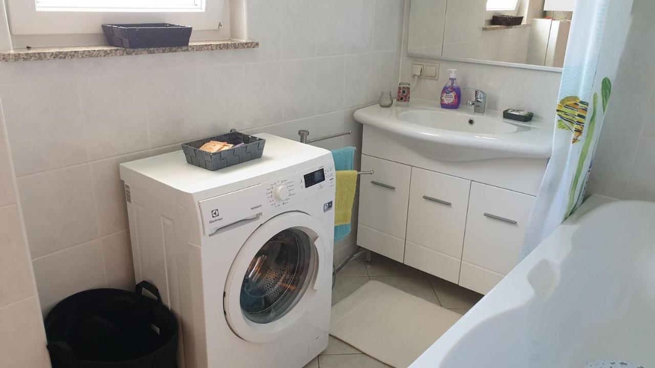 Apartments Roses Dobrinj Εξωτερικό φωτογραφία