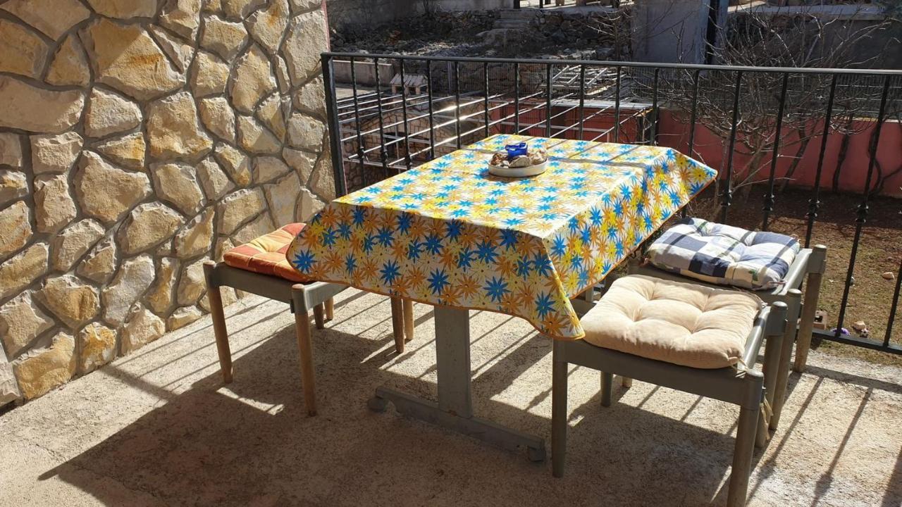 Apartments Roses Dobrinj Εξωτερικό φωτογραφία