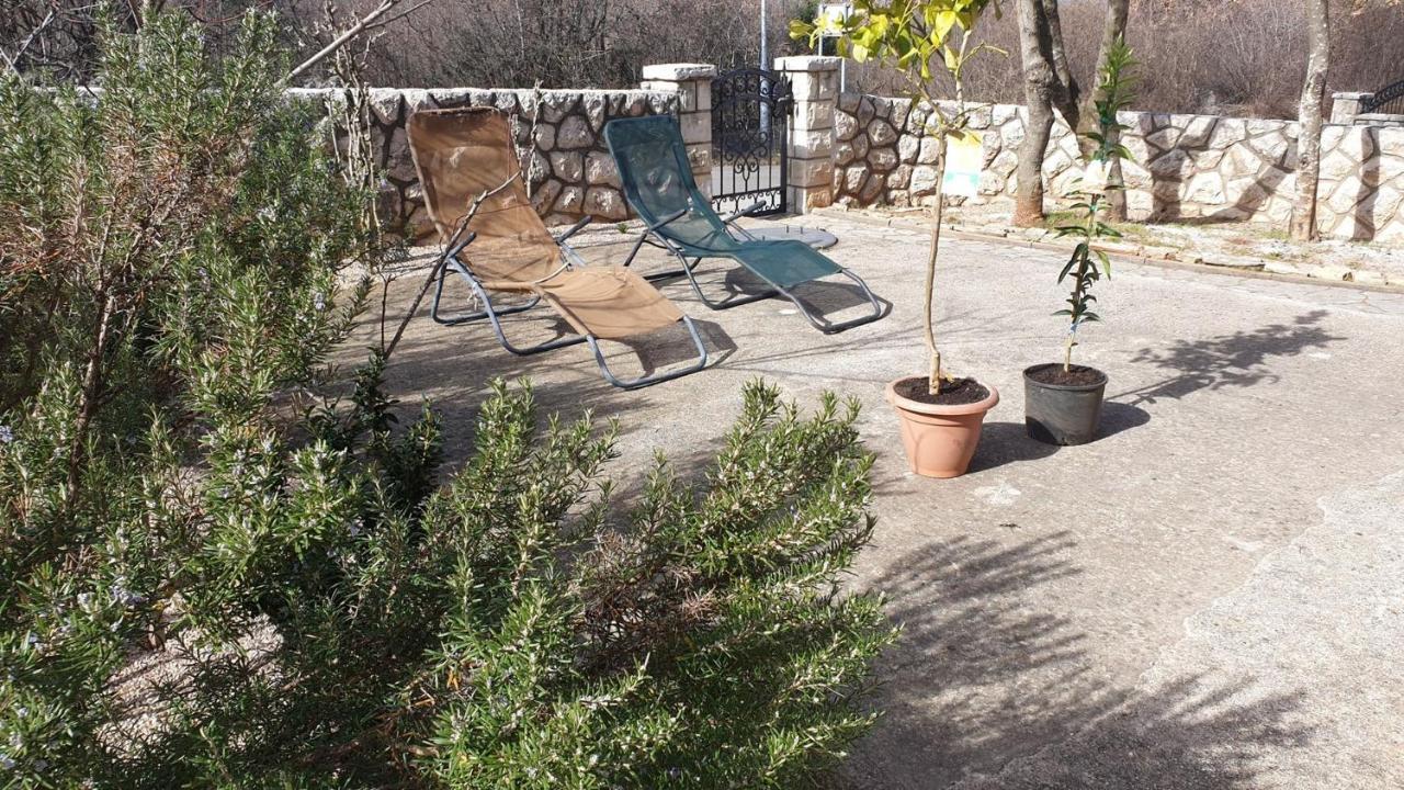 Apartments Roses Dobrinj Εξωτερικό φωτογραφία